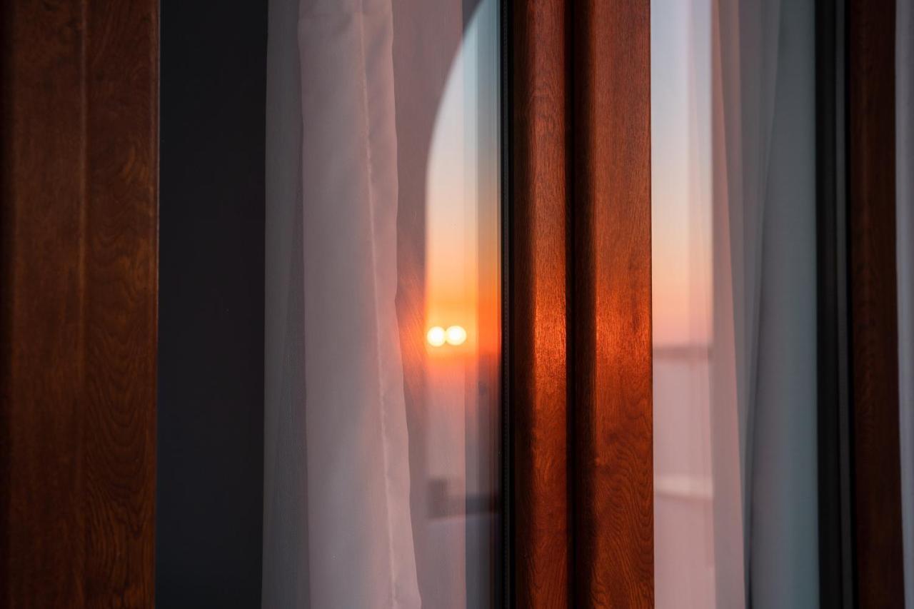 Leon Luxury Suites Имеровигли Екстериор снимка